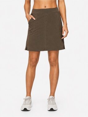 Lucy Activewear Skirt in Dark Gray with Built-In Shorts Women’s XL
